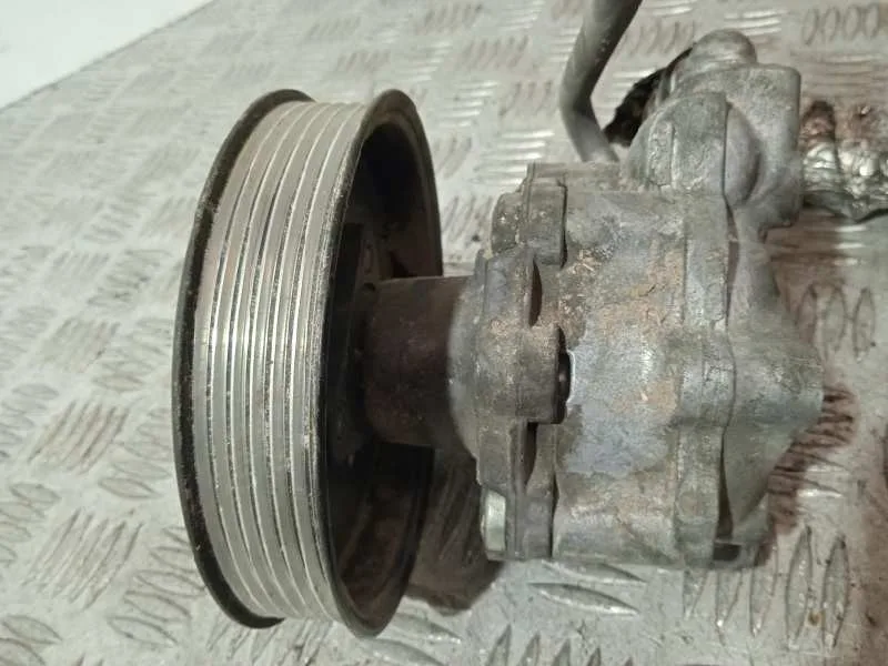 Bomba Direccion para Audi A5 Sportback (8T)