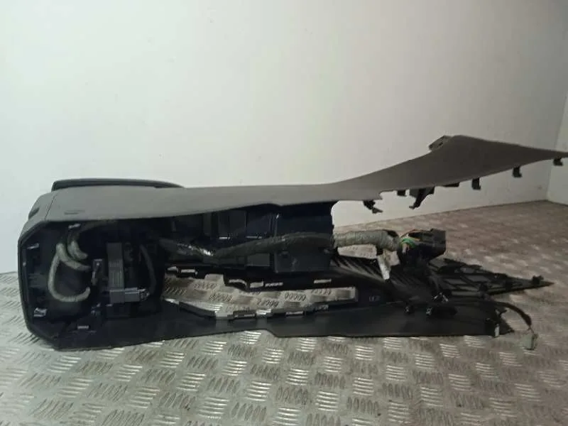 Consola Central para Ford Focus Turn.