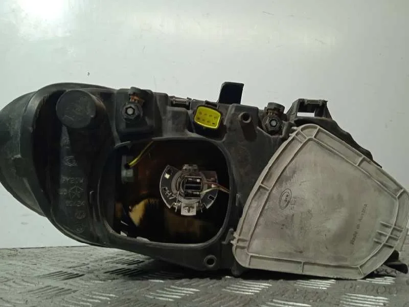 Faro Izquierdo para Chrysler Voyager (Rg)