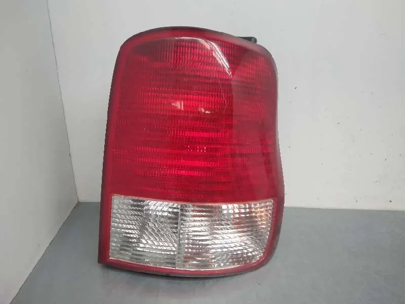 Piloto Trasero Derecho para Kia Carnival Ii