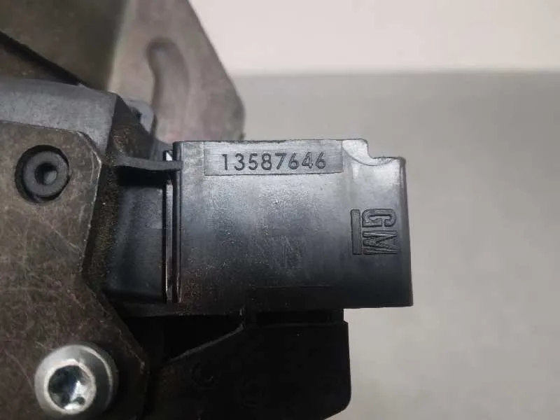 Cerradura Maletero / Porton para Opel Astra J Lim.