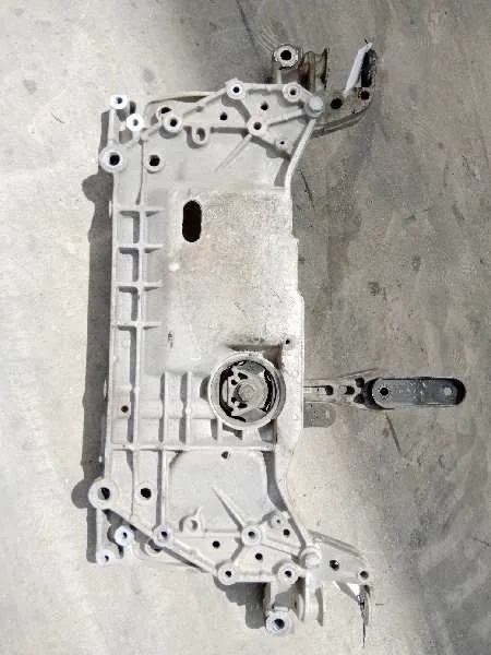 Puente Delantero para Volkswagen Golf Vi (5K1)