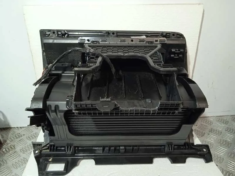 Guantera para Volkswagen Arteon (3H8)