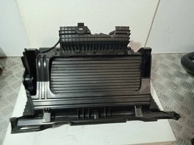 Guantera para Volkswagen Arteon (3H8)