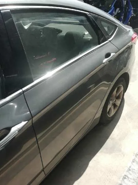 Puerta Trasera Izquierda para Hyundai I40