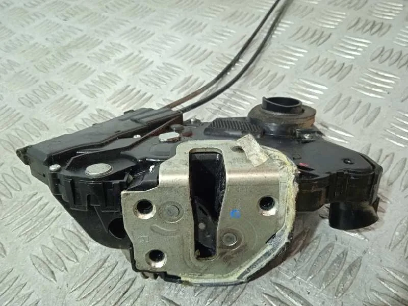 Cerradura Puerta Delantera Derecha para Toyota Prius (Nhw20)