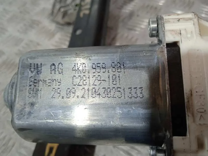 Elevalunas Delantero Izquierdo para Volkswagen Arteon (3H8)