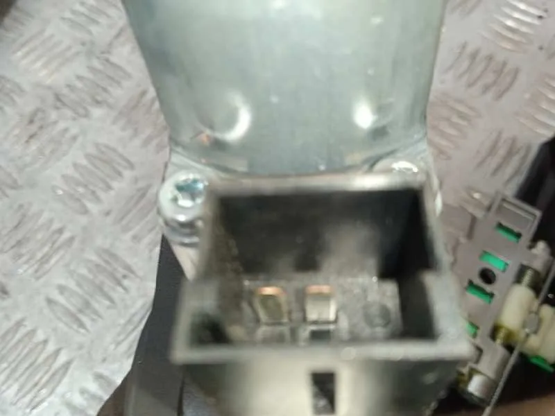 Elevalunas Delantero Izquierdo para Volkswagen Arteon (3H8)