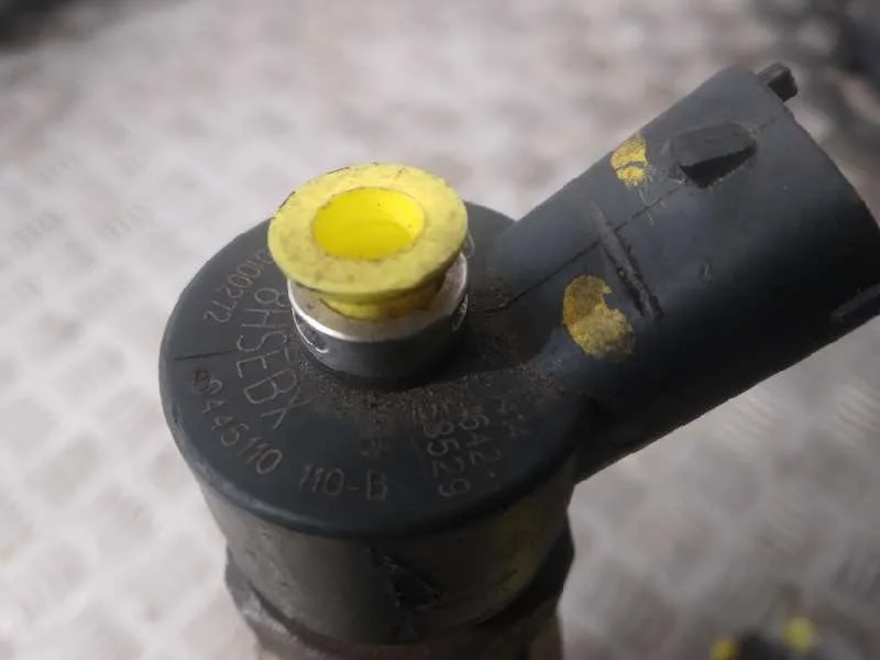 Inyector para Renault Trafic Caja Cerrada (Ab 4.01)