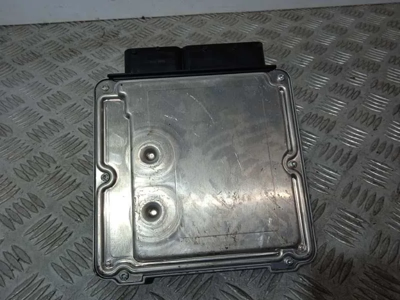 Centralita Motor Uce para Audi A6 Berlina (4F2)