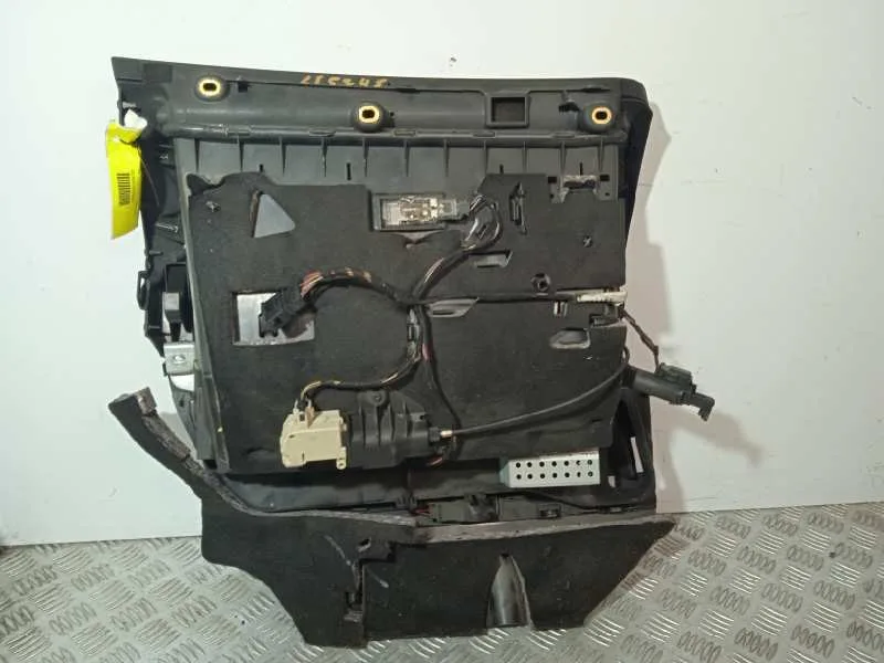 Guantera para Audi A6 Berlina (4F2)