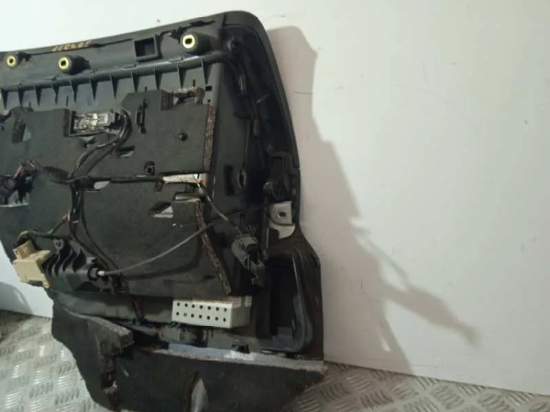 Guantera para Audi A6 Berlina (4F2)