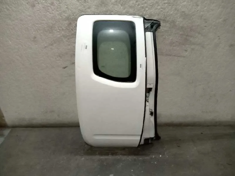 Puerta Trasera Derecha para Nissan Navara Pick-Up (D40M)