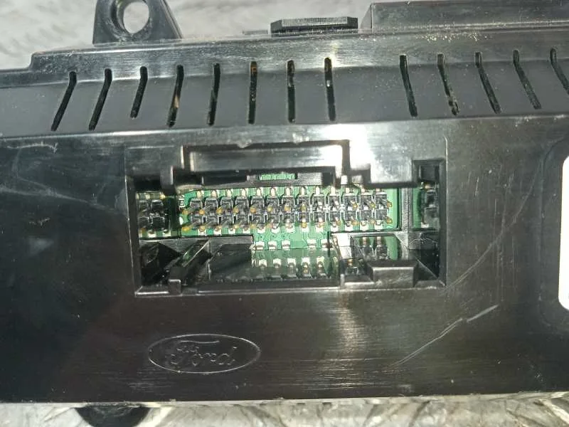 Mando Climatizador para Ford Focus Lim.