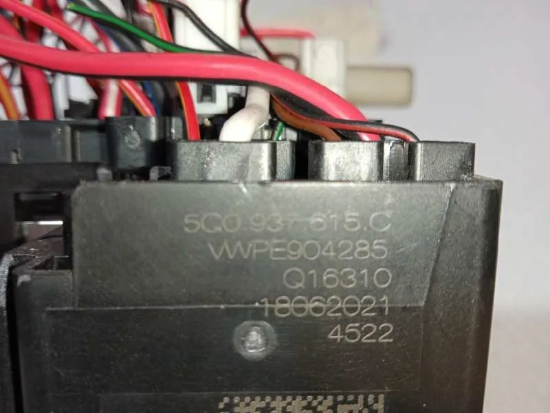 Caja Reles / Fusibles para Volkswagen Arteon (3H8)
