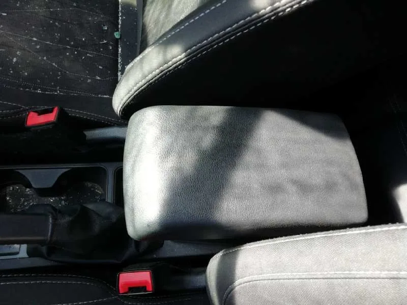 Apoyabrazos Central para Ford Ecosport (Cr6)