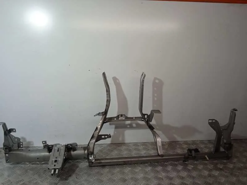 Travesano Superior para Volkswagen Arteon (3H8)