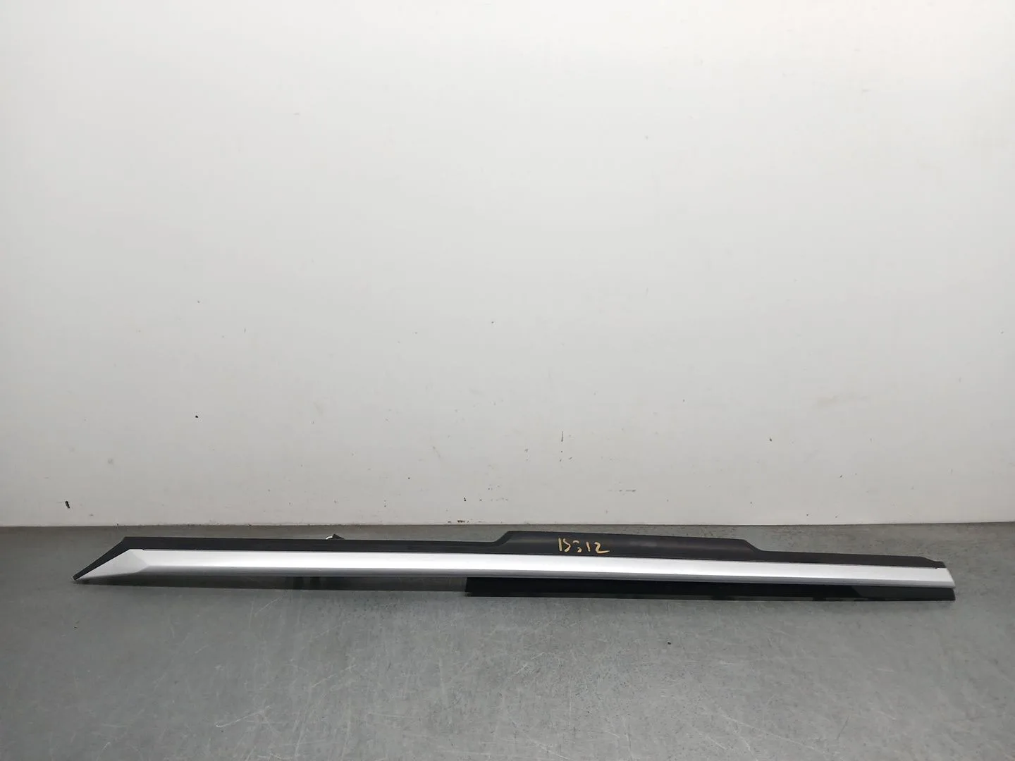 Moldura para Volkswagen Arteon (3H8)