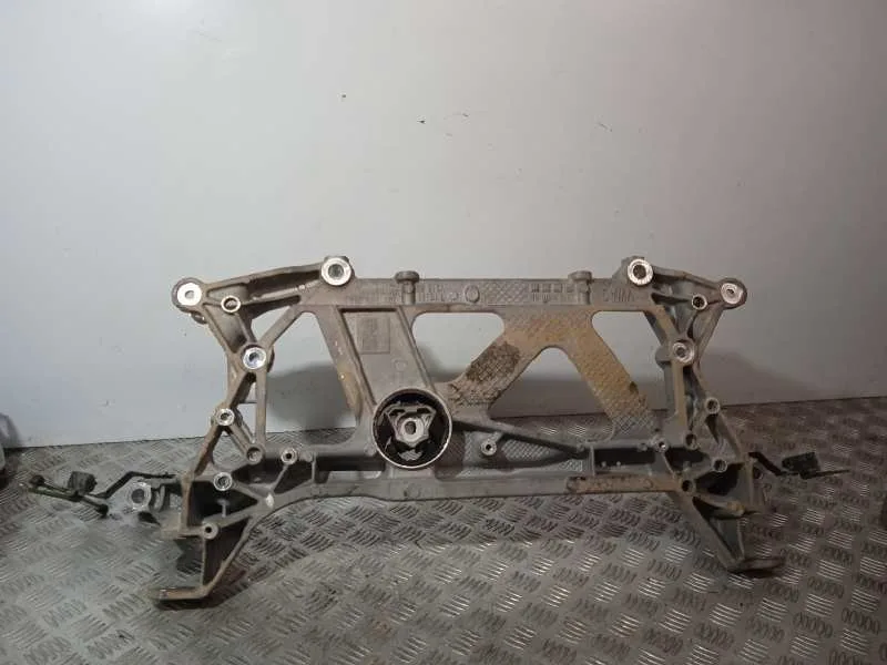 Puente Delantero para Volkswagen Arteon (3H8)