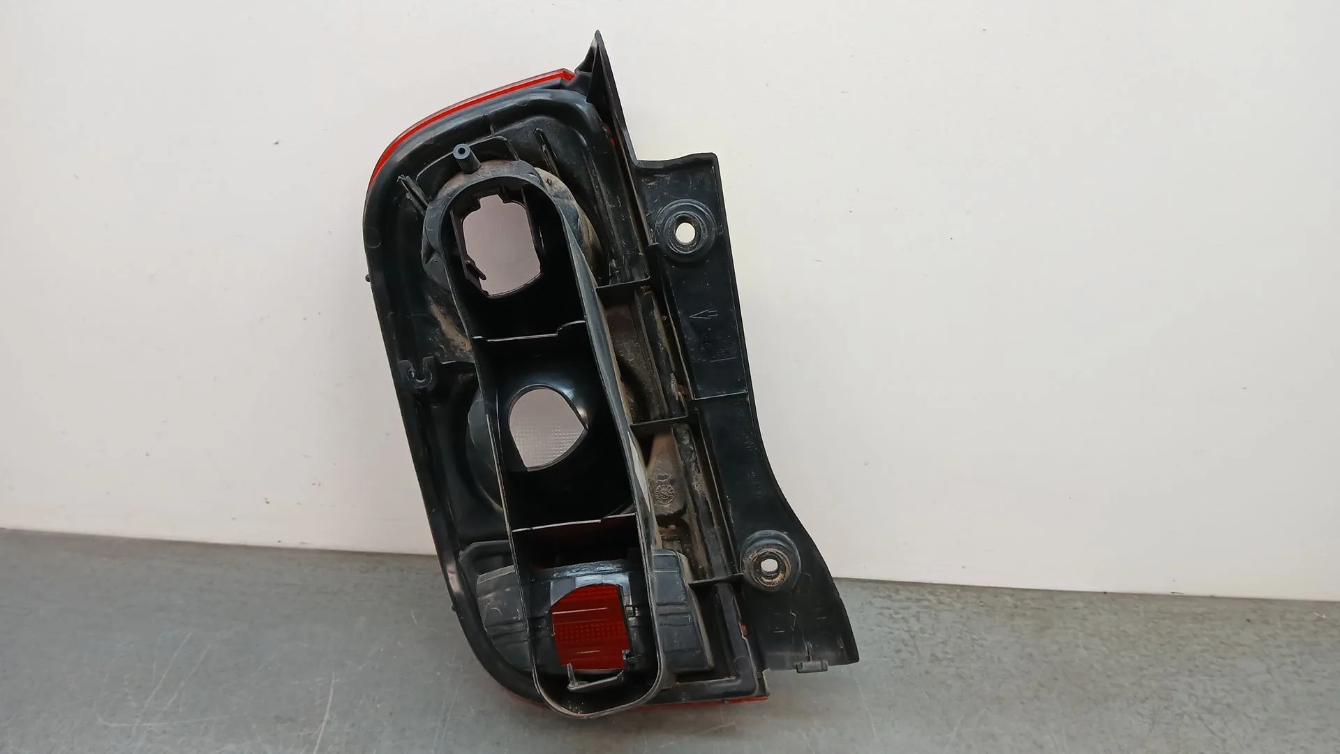 Piloto Trasero Derecho para Nissan Micra (K12E)