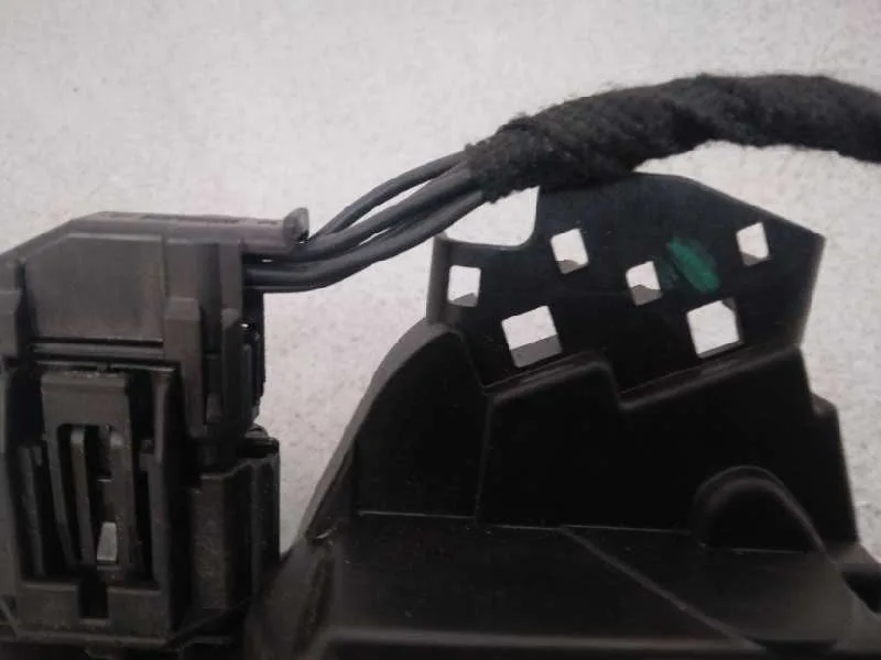 Cerradura Puerta Trasera Derecha para Ford Focus