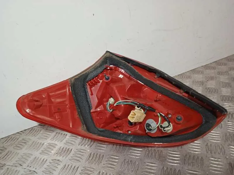 Piloto Trasero Derecho para Toyota Rav 4 (A3)