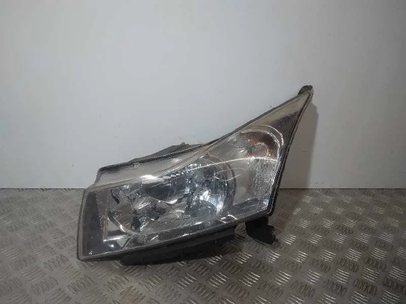 Faro Izquierdo para Chevrolet Cruze