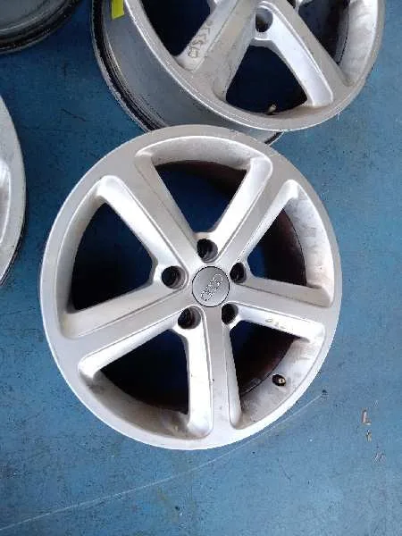 Juego Llantas para Audi A4 Avant (8E)