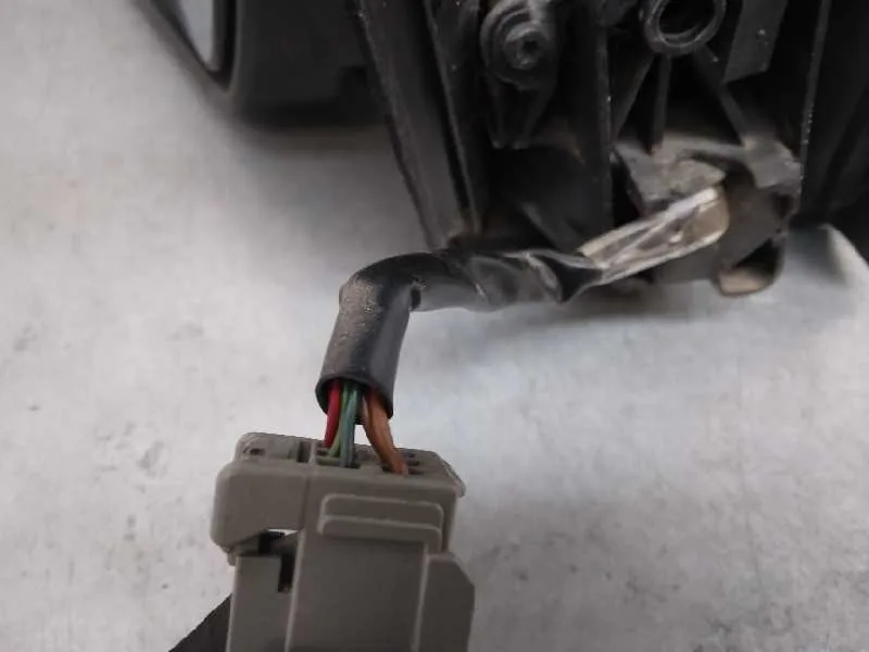 Retrovisor Izquierdo para Ford Focus Berlina (Cap)