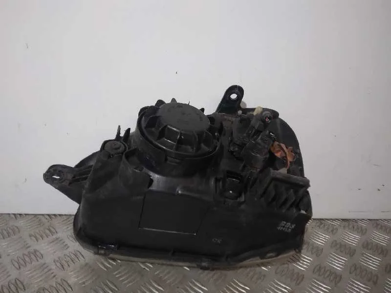 Faro Derecho para Hyundai Santa Fe (Sm)