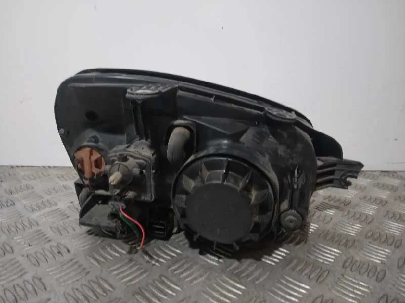 Faro Izquierdo para Hyundai Santa Fe (Sm)