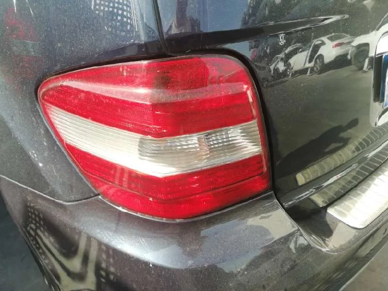 Piloto Trasero Izquierdo para Mercedes-Benz Clase M (W164)
