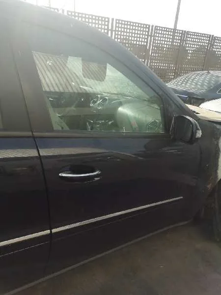 Puerta Delantera Derecha para Mercedes-Benz Clase M (W164)