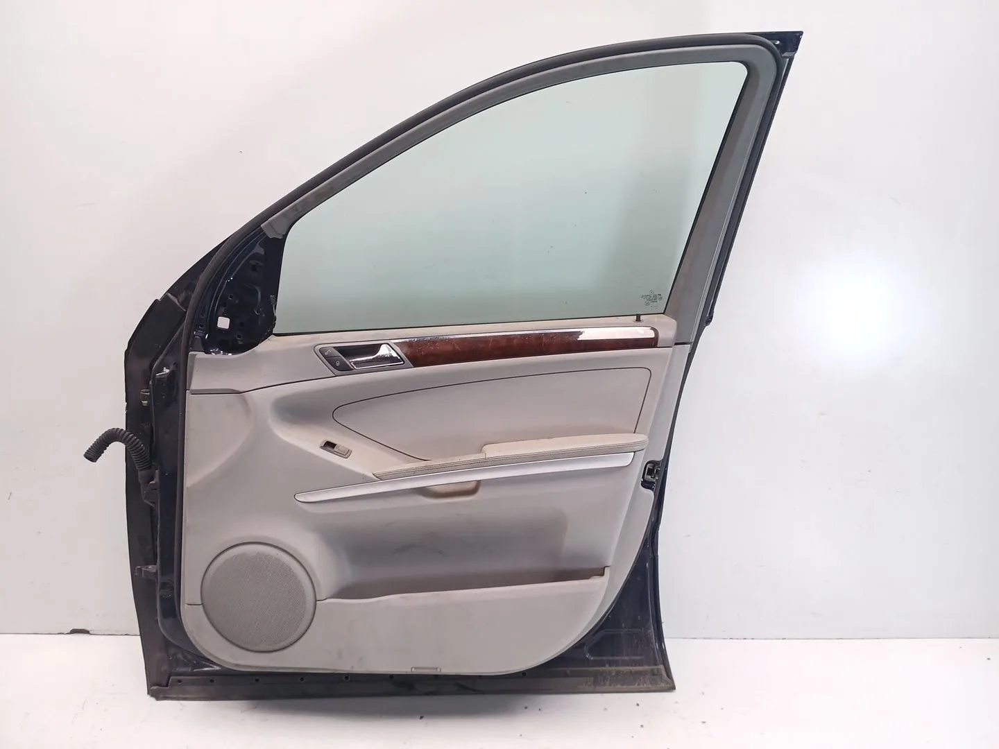 Puerta Delantera Derecha para Mercedes-Benz Clase M (W164)