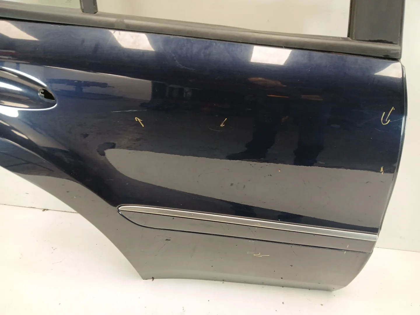 Puerta Trasera Derecha para Mercedes-Benz Clase M (W164)