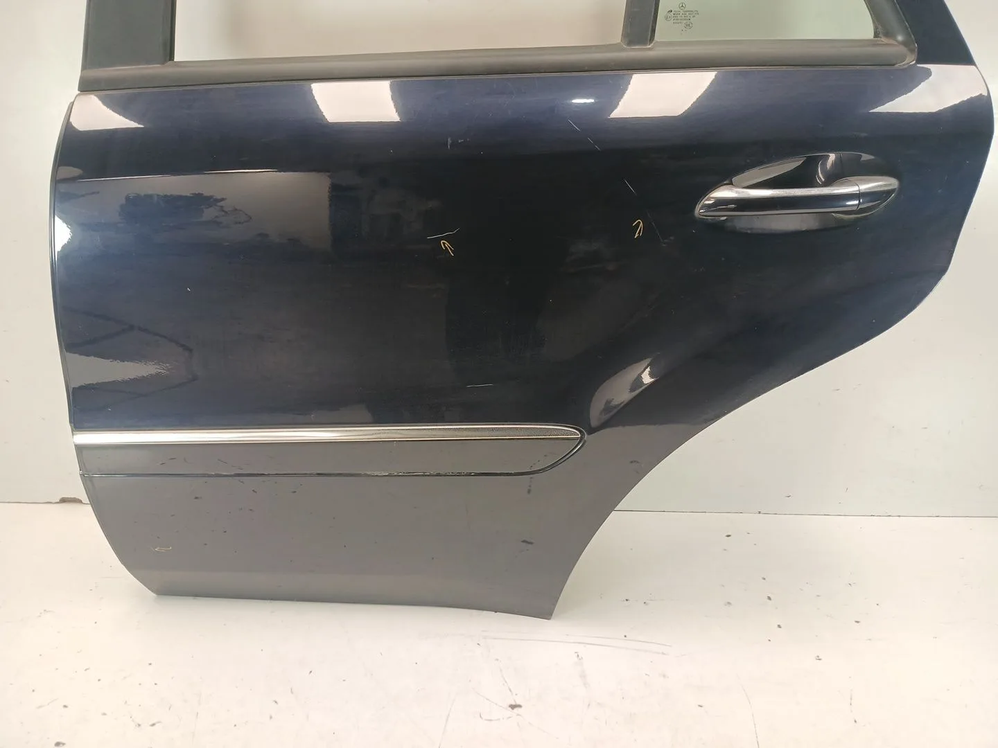 Puerta Trasera Izquierda para Mercedes-Benz Clase M (W164)