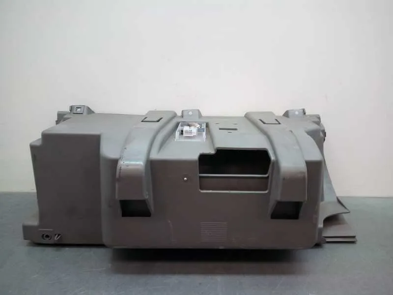 Guantera para Mercedes-Benz Sprinterii Caja Cerrada (Desde 01.06)