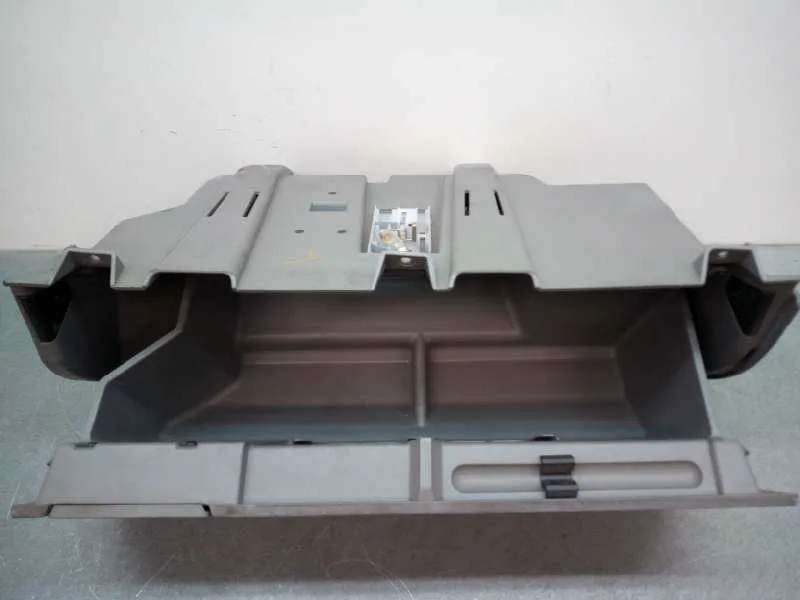 Guantera para Mercedes-Benz Sprinterii Caja Cerrada (Desde 01.06)