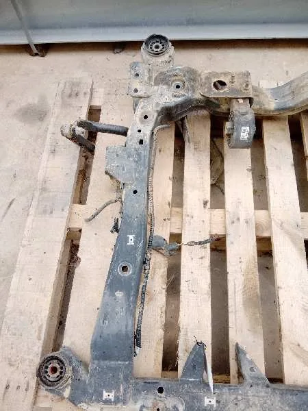 Puente Delantero para Opel Astra J Lim.