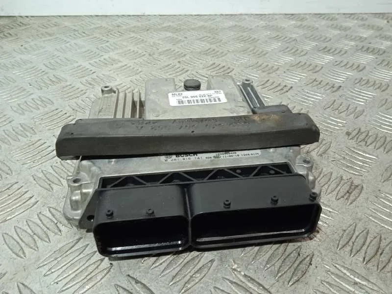 Centralita Motor Uce para Audi A5 Coupe (8T)