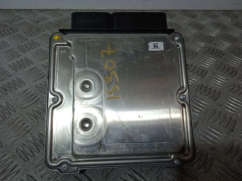 Centralita Motor Uce para Audi A5 Coupe (8T)