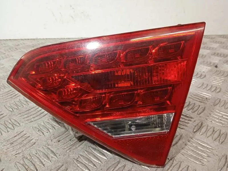 Piloto Trasero Derecho Interior para Audi A5 Coupe (8T)