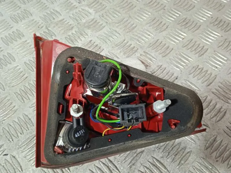 Piloto Trasero Derecho Interior para Audi A5 Coupe (8T)