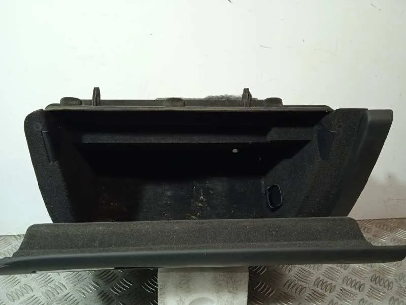 Guantera para Audi A5 Coupe (8T)