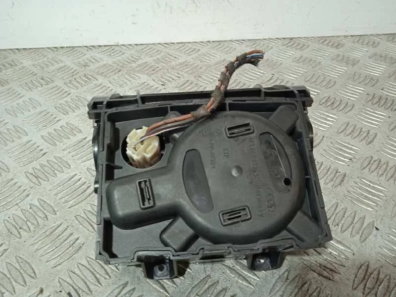 Plasticos para Audi A6 Berlina (4F2)