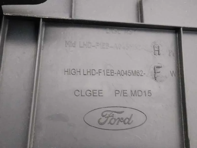 Apoyabrazos Central para Ford Focus Lim.
