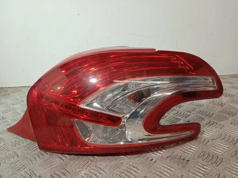 Piloto Trasero Derecho para Peugeot 208