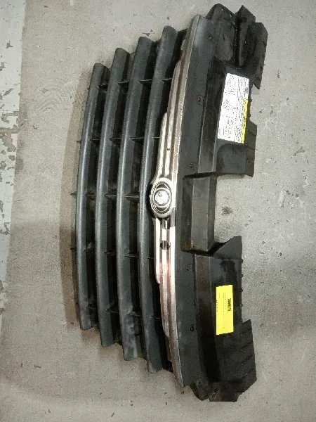 Rejilla Delantera para Chrysler Voyager (Rg)