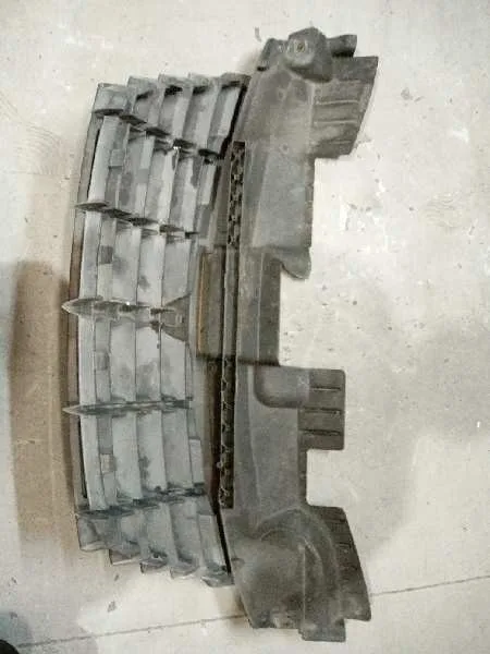 Rejilla Delantera para Chrysler Voyager (Rg)