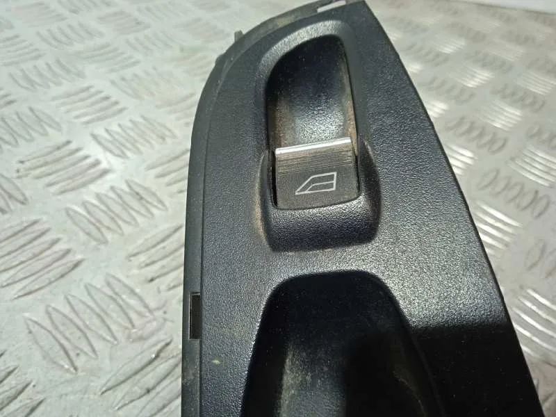 Mando Elevalunas Delantero Derecho para Ford Fiesta (Ccn)